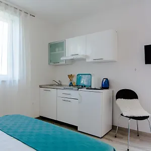  Apartment Studio Stella