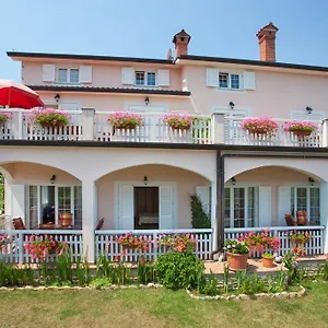  Apartment Lidija